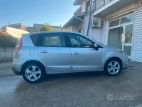 Usata Renault Scenic E-Tech XMOD 131 CV (96 kW) 2011 Grigio Monovolume