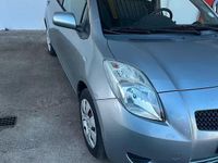Usata Toyota Yaris 84 CV (61 kW) 2007 Grigio Utilitaria