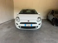 Usata Fiat Punto Pop 77 CV (56 kW) 2014 Bianco Utilitaria