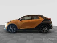 Usata Toyota C-HR Lounge 151 CV (111 kW) 2024 Sulfur & black SUV