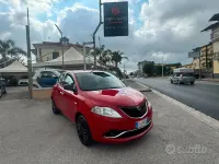 Usata Lancia Ypsilon Gold 69 CV (50 kW) 2016 Rosso Utilitaria