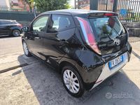 Usata Toyota Aygo X-Black 69 CV (50 kW) 2017 Nero Utilitaria