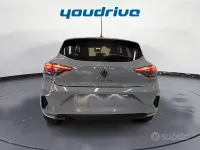 Uusi Renault Clio V Evolution 101 HP (74 kW) 2025 Harmaa Viistoperä