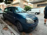 Usata Renault Clio II 58 CV (42 kW) 2003 Bluazzurro Berlina