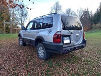 Usata Mitsubishi Pajero Intense 160 CV (117 kW) 2005 Grigio SUV