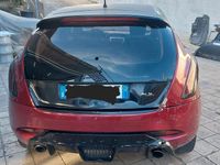Usado Lancia Delta 120 CV (88 kW) 2008 Rojo Utilitario