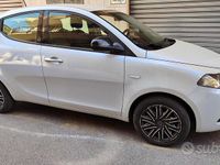 Usata Lancia Ypsilon Gold 69 CV (50 kW) 2021 Grigio Utilitaria