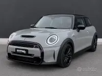 Usata Mini Cooper S Chili 178 CV (130 kW) 2022 Grigio Utilitaria