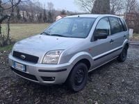 Usata Ford Fusion Zetec 68 CV (50 kW) 2002 Argento Utilitaria