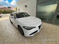 Usata Alfa Romeo Giulia Super 150 CV (110 kW) 2017 Bianco Berlina
