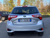 Usata Toyota Yaris Hybrid 73 CV (53 kW) 2019 Grigio Berlina