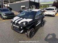 Nuova Aixam e-Scouty 2026 Bianco / tetto nero Utilitaria