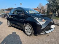 Usata Toyota Aygo Business Edition 72 CV (52 kW) 2019 Nero Utilitaria