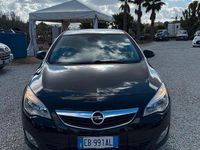 Usata Opel Astra Cosmo 100 CV (73 kW) 2010 Blu Berlina