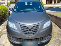 Usata Lancia Ypsilon 85 CV (62 kW) 2015 Grigio Utilitaria