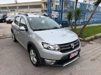 Usata Dacia Sandero Stepway 90 CV (66 kW) 2016 Grigio Berlina