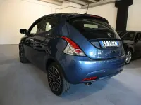 Usata Lancia Ypsilon Gold 69 CV (50 kW) 2024 Blu/azzurro Utilitaria