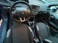 Usata Peugeot 208 82 CV (60 kW) 2016 Bluazzurro Utilitaria