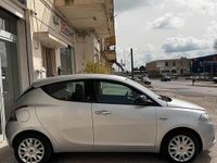 Usata Lancia Ypsilon 74 CV (54 kW) 2012 Bianco Utilitaria