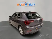 Usata VW Polo Style 95 CV (69 kW) 2023 Gray Utilitaria