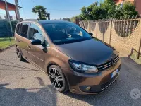 Usata VW Touran 102 CV (75 kW) 2015 Marrone Monovolume