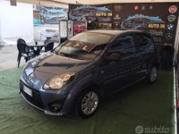Usata Renault Twingo Dynamique 58 CV (42 kW) 2007 Blu Utilitaria