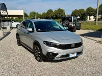 Usata Fiat Tipo Cross 131 CV (96 kW) 2023 Grigio chiaro Berlina