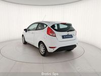 Usata Ford Fiesta Business Edition 75 CV (55 kW) 2015 Bianco Utilitaria