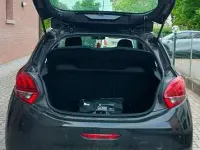 Usata Peugeot 208 Access 82 CV (60 kW) 2017 Nero Utilitaria