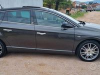 Usata Lancia Delta 120 CV (88 kW) 2011 Grigio Utilitaria