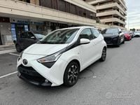 Usata Toyota Aygo X-play 72 CV (52 kW) 2019 Bianco Utilitaria