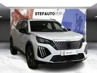 Usata Peugeot 2008 Allure 131 CV (96 kW) 2025 Bianco SUV