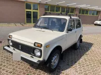 Usata Lada niva 80 CV (58 kW) 1995 Bianco SUV