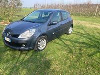 Usata Renault Clio II Luxe 86 CV (63 kW) 2006 Blu/azzurro Berlina