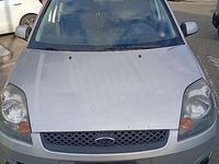 Usata Ford Fiesta Titanium 68 CV (50 kW) 2006 Utilitaria
