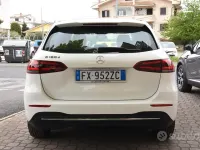 Usata Mercedes B180 116 CV (85 kW) 2019 Bianco Utilitaria