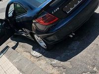 Usata Mercedes C220 140 CV (102 kW) 2004 Blu Coupé