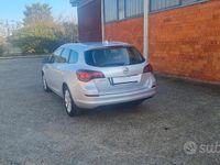 Usata Opel Astra Cosmo 110 CV (80 kW) 2013 Grigio Station wagon
