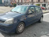 Usata Renault Clio 75 CV (55 kW) 2002 Blu Utilitaria