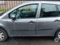 Usata Renault Modus 75 CV (55 kW) 2009 Grigio Monovolume