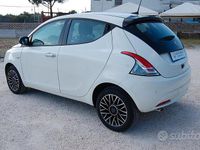 Usata Lancia Ypsilon S 69 CV (50 kW) 2024 Bianco Utilitaria