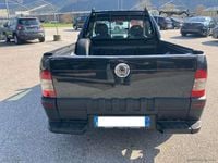 Usata Fiat Strada 86 CV (63 kW) 2009 Nero Pick-up