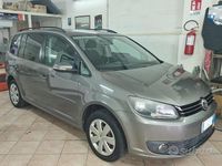 Begagnad VW Touran 150 HK (110 kW) 2011 Grå Minibuss