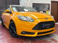 Usata Ford Focus ST 250 CV (183 kW) 2013 Giallo Berlina