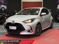 Usata Toyota Yaris Hybrid Active 116 CV (85 kW) 2021 Argento Berlina
