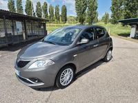Usata Lancia Ypsilon 69 CV (50 kW) 2015 Grigio Utilitaria