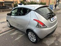 Usata Lancia Ypsilon Gold 69 CV (50 kW) 2012 Grigio Utilitaria