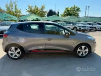 Second-hand Renault Clio IV 75 CP (55 kW) 2014 Gri Berlinǎ