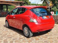 Usata Lancia Ypsilon 69 CV (50 kW) 2017 Rosso Utilitaria