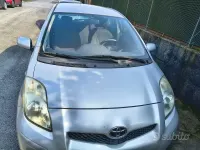 Usata Toyota Yaris 69 CV (50 kW) 2009 Grigio Utilitaria